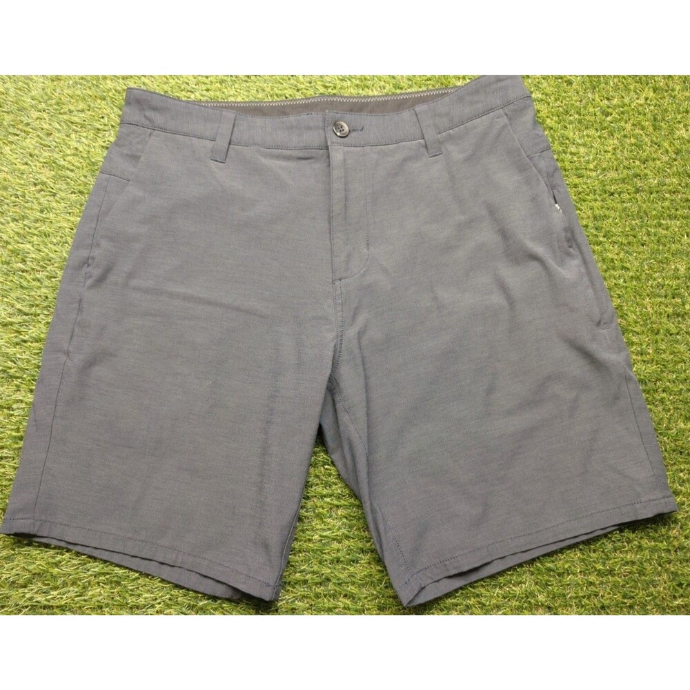 EUC Vuori Men’s Performance Aim Shorts Size 33W  Light Gray Blue